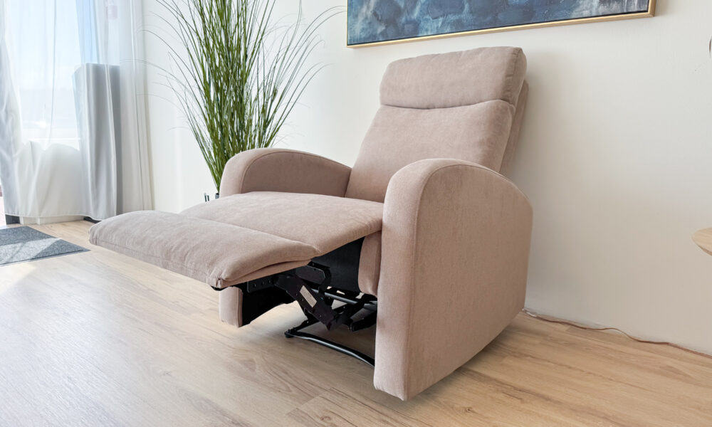 Alternative view of Recliner - tugitool Espoo