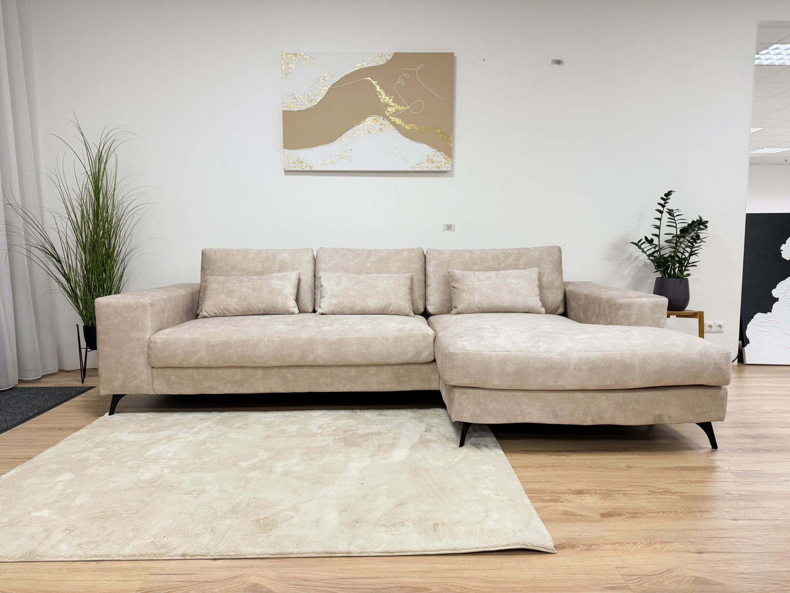 Nurgadiivan California M Torre 2