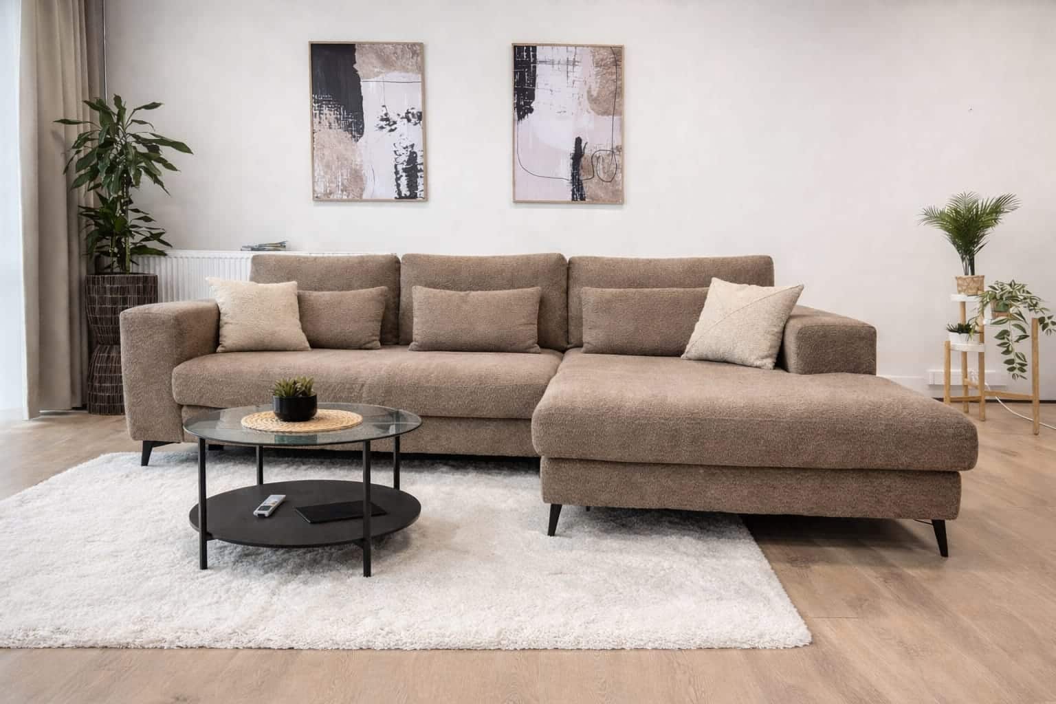 Nurgadiivan California M Catch me 5, parem nurk